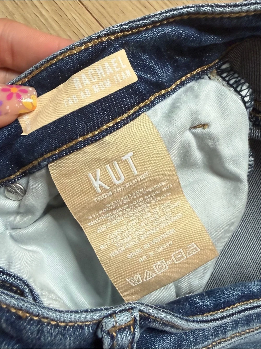 Kut From The Kloth Rachel Fab AB Mom Jean Size 6